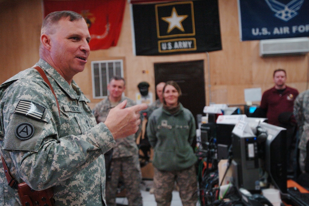 Chief of Army Reserve Visits Signal Task Force in Afghanistan