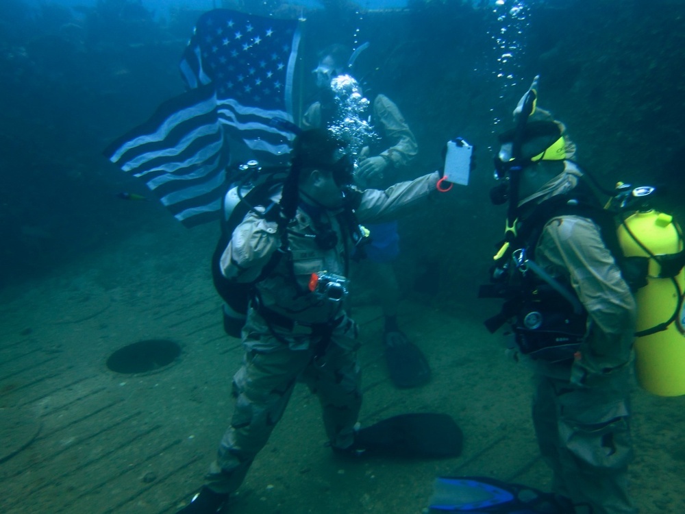 Re-enlistment underwater at Guantanamo Bay