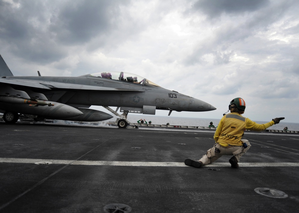 USS Abraham Lincoln action