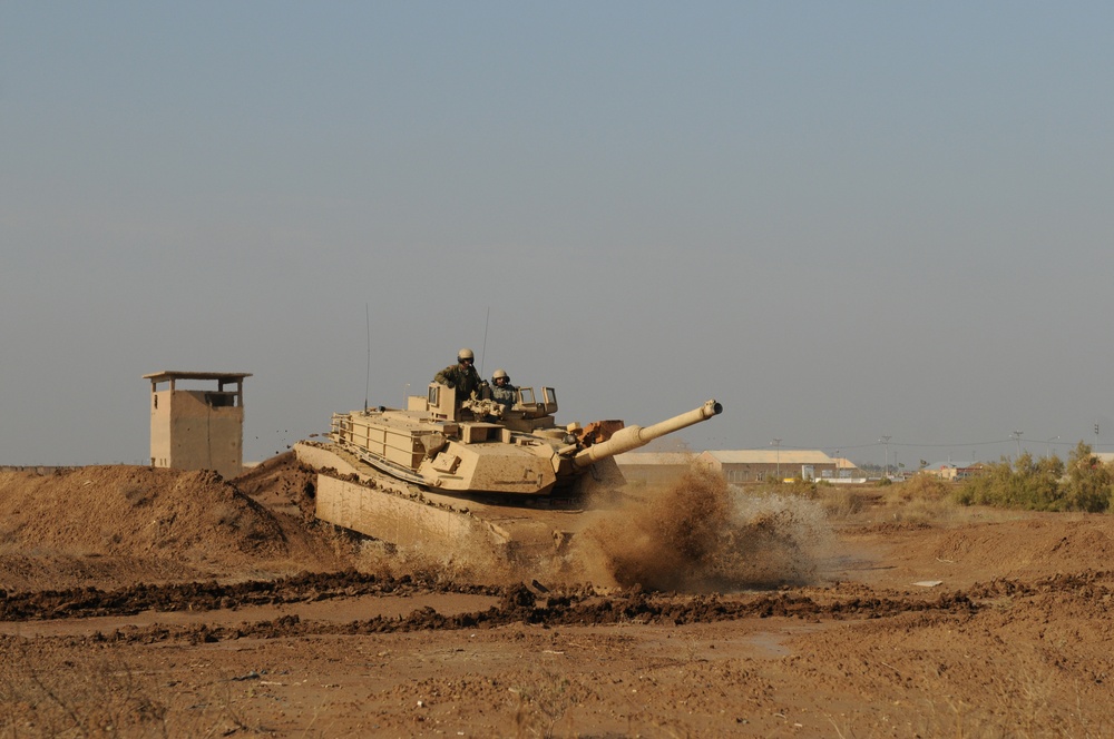 Iraqi Army drives into future with M1A1 Abrams tanks