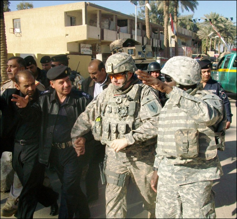 USD-C Rusafa Police Advisory Team, Iraqi Federal Police work hand in hand