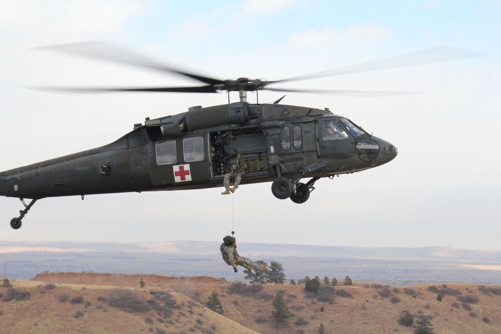1st Air Cav trains for high altitude rescue hoist operations