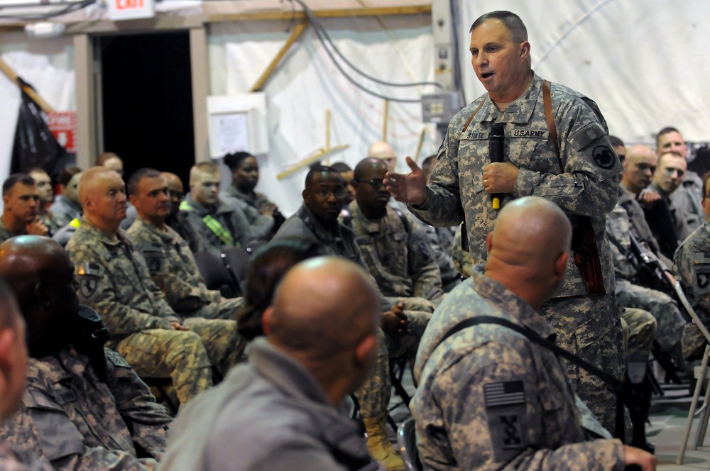 Army Reserve Chief visits Afghanistan