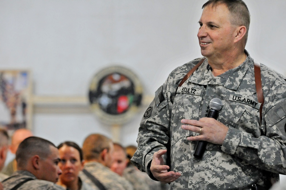 Army Reserve Chief visits troops in Afghanistan