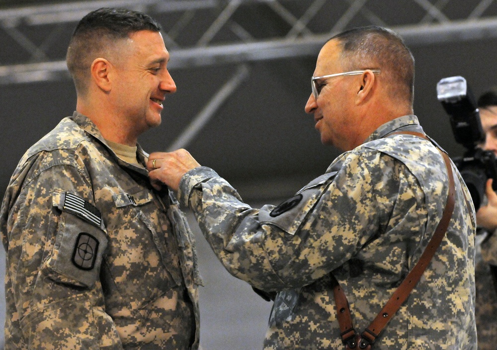 Army Reserve Chief pins Purple Heart on Reserve Soldier in Afghanistan