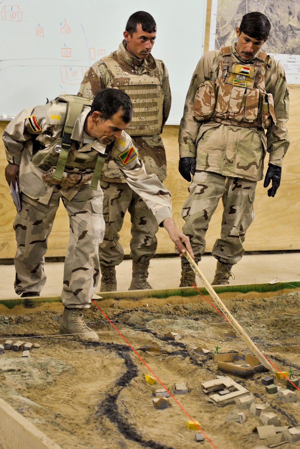 Iraqi officers plan training