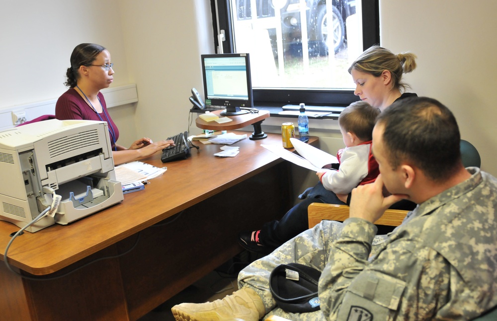 USAG Baumholder Tax Center workers assist soldiers, spouses with income taxes