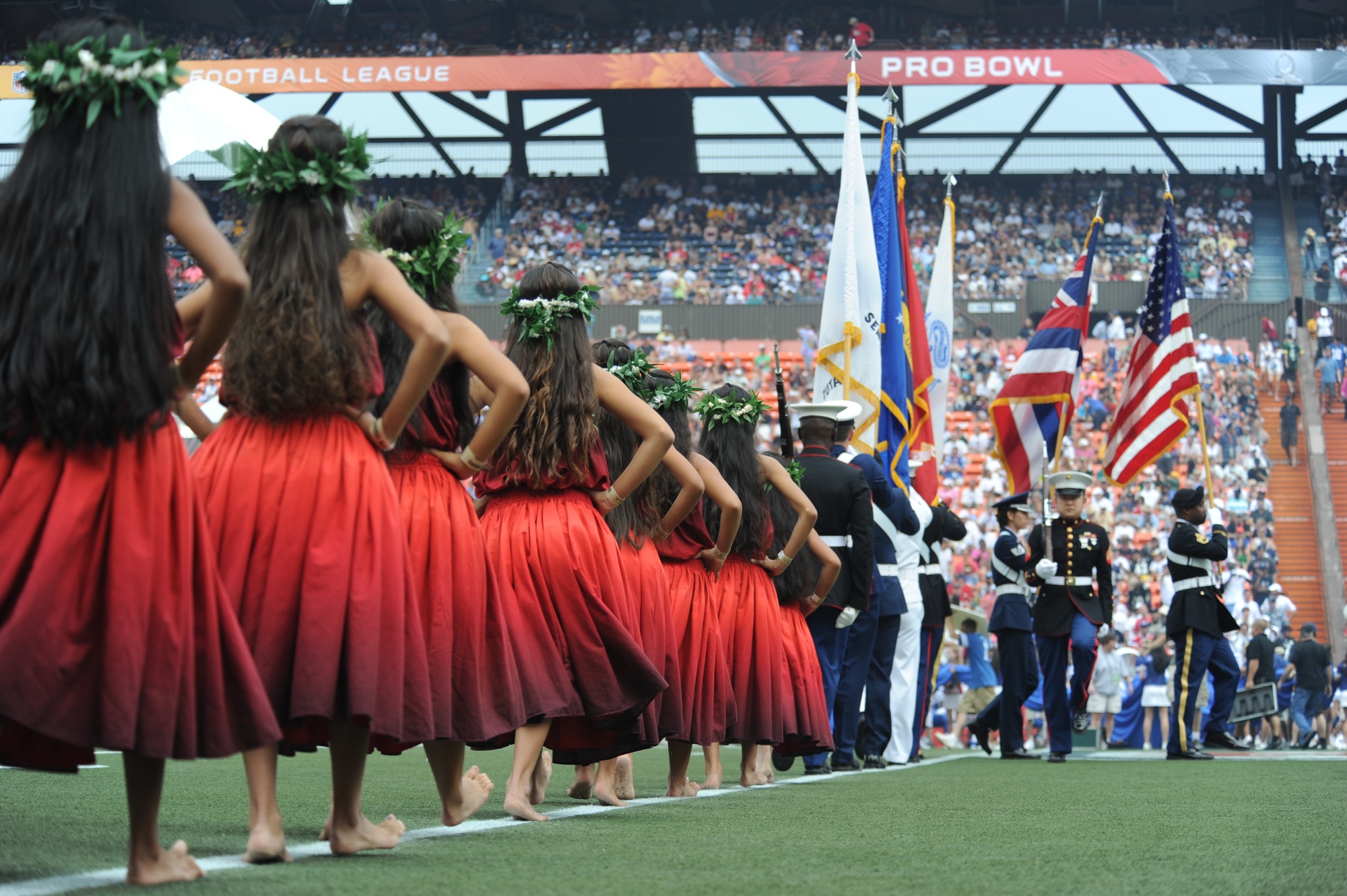 DVIDS - Images - 2011 Pro Bowl In Hawaii [Image 15 of 19]