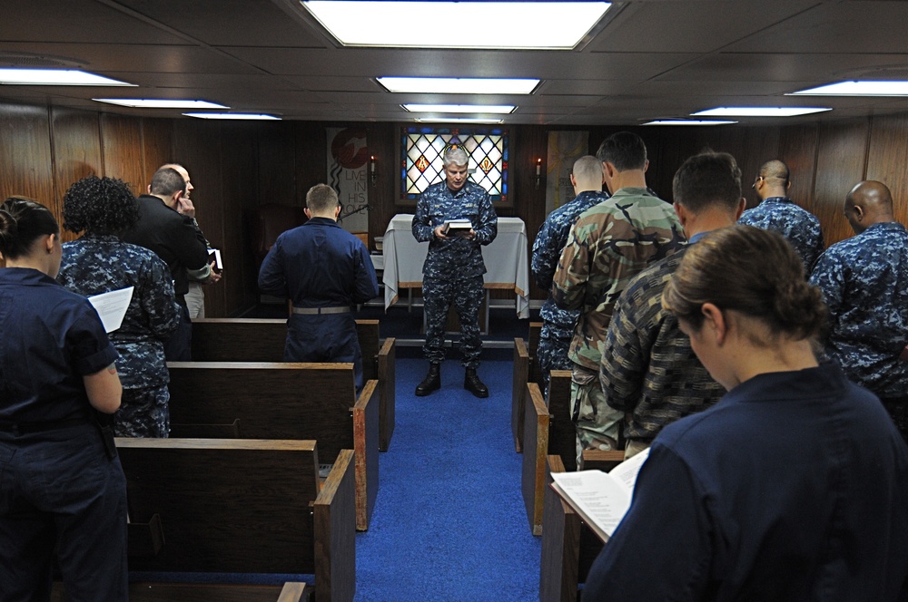 DVIDS - Images - USS Mount Whitney action [Image 1 of 2]