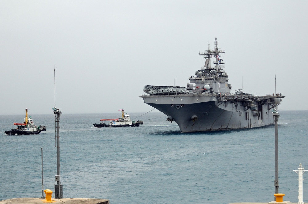 31st MEU loads gear, trains for deployment