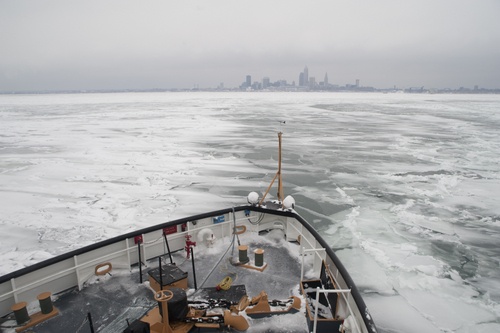 Coast Guard Cutter Neah Bay breaks ice in Lake Erie