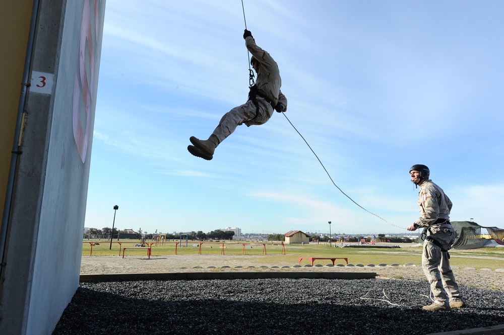 EOD Training and Education Unit 1 conducts rappeling training