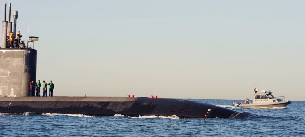 CNRSW Harbor Patrol Unit guides Ships inot Navy Base San Diego