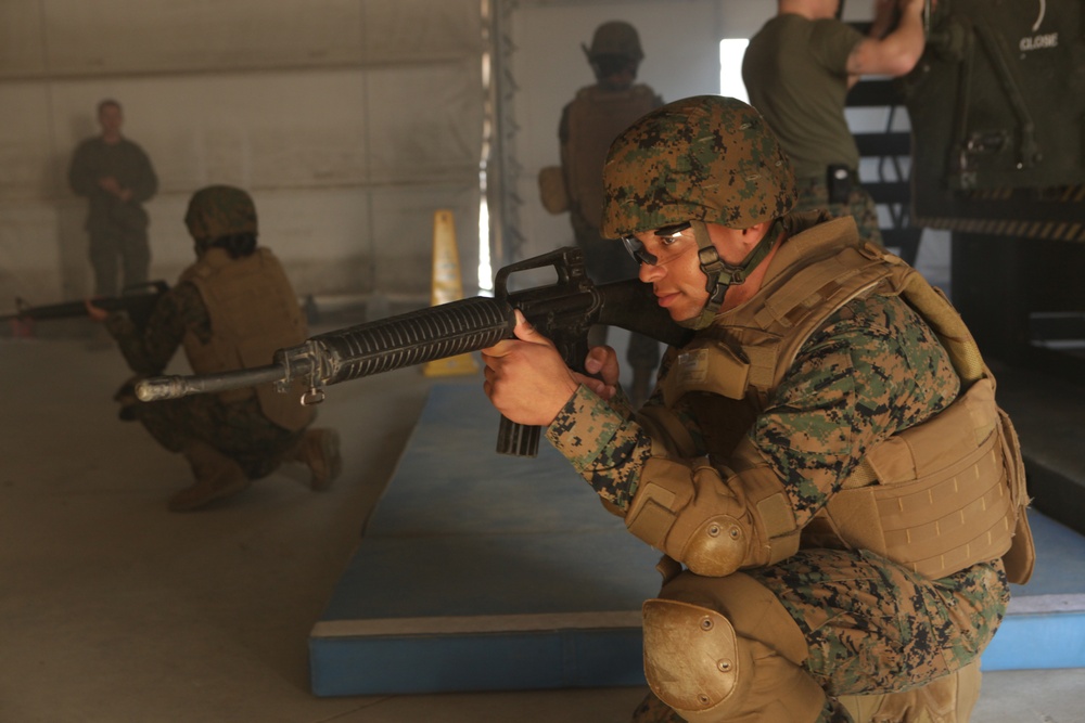 13th MEU Marines escape the HEAT in preparation for deployment