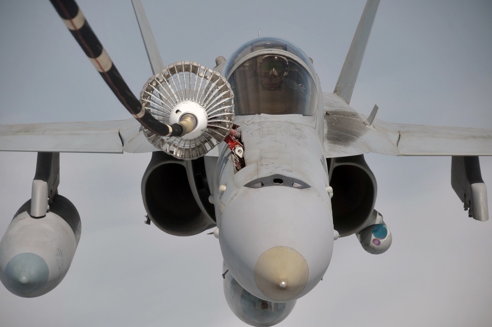 Mobility airmen keep steady air refueling pace in 2010 for deployed ops