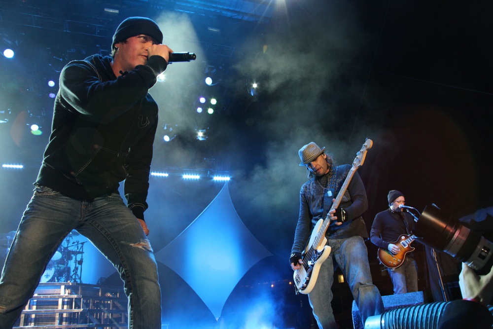 Cherry Point Marines rock with 3 Doors Down