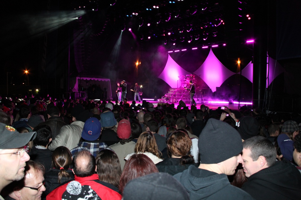 Cherry Point Marines rock with 3 Doors Down