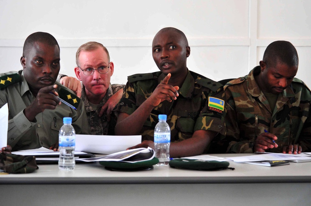 CJTF-HOA presents flight medicine seminar to RDF