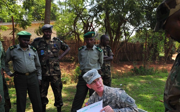 CJTF-HOA presents flight medicine seminar to RDF