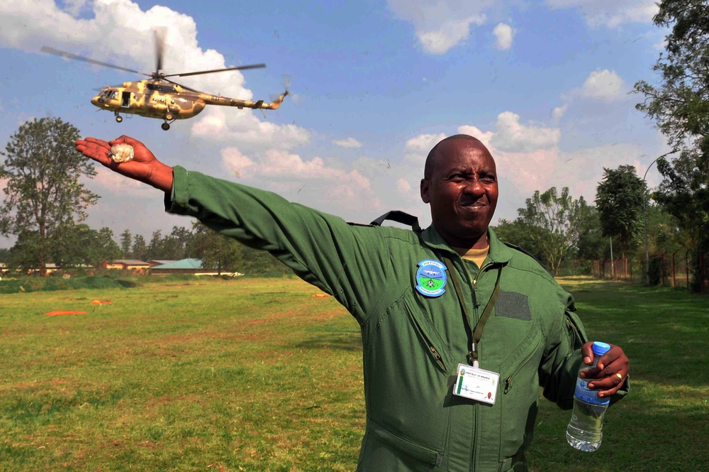 CJTF-HOA presents flight medicine seminar to RDF