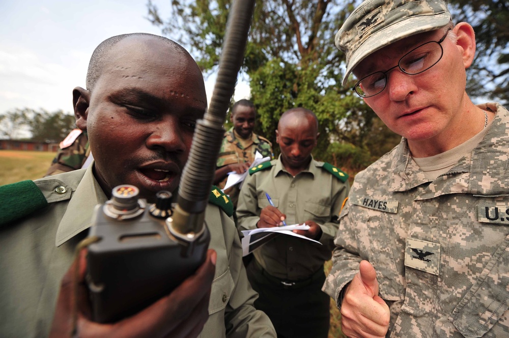 CJTF-HOA presents flight medicine seminar to RDF
