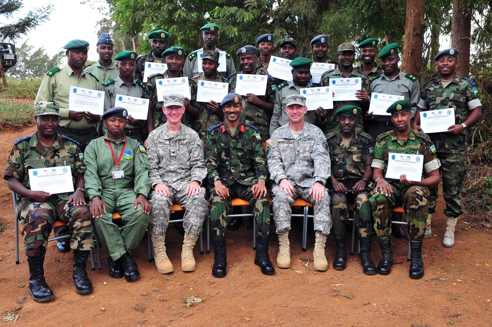 CJTF-HOA presents flight medicine seminar to RDF