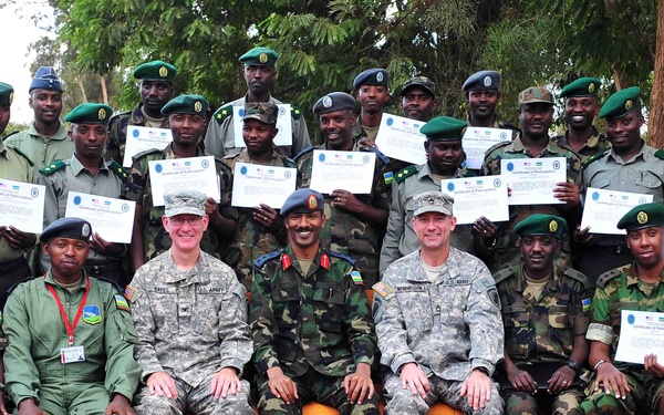 CJTF-HOA presents flight medic seminar to RDF