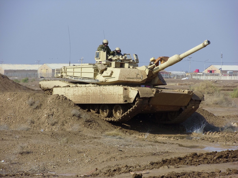 ‘Vanguard’ Battalion Soldiers assist and train Iraqi Army on the M1A1 tank