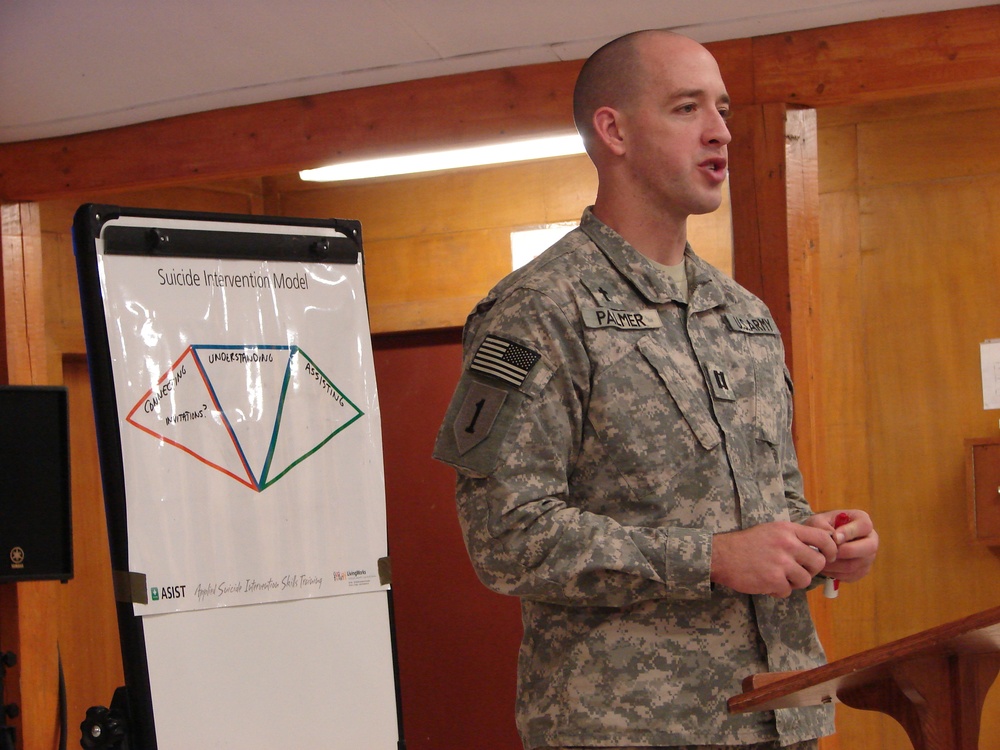 USD-C ‘Dagger’ Brigade Soldiers conduct Applied Suicide Intervention Skills Training