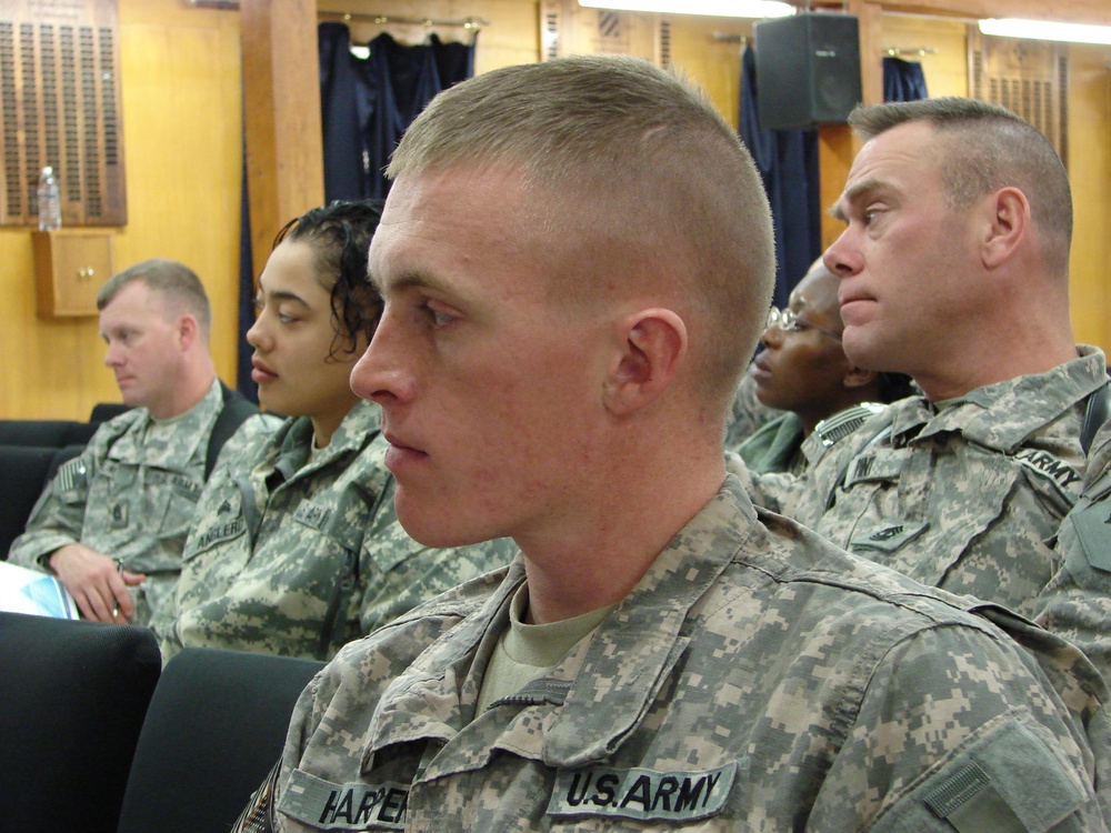 USD-C ‘Dagger’ Brigade Soldiers conduct Applied Suicide Intervention Skills Training
