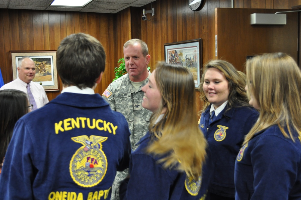 FFA members present care packages to  Kentucky National Guard Agribusiness Development Team 3