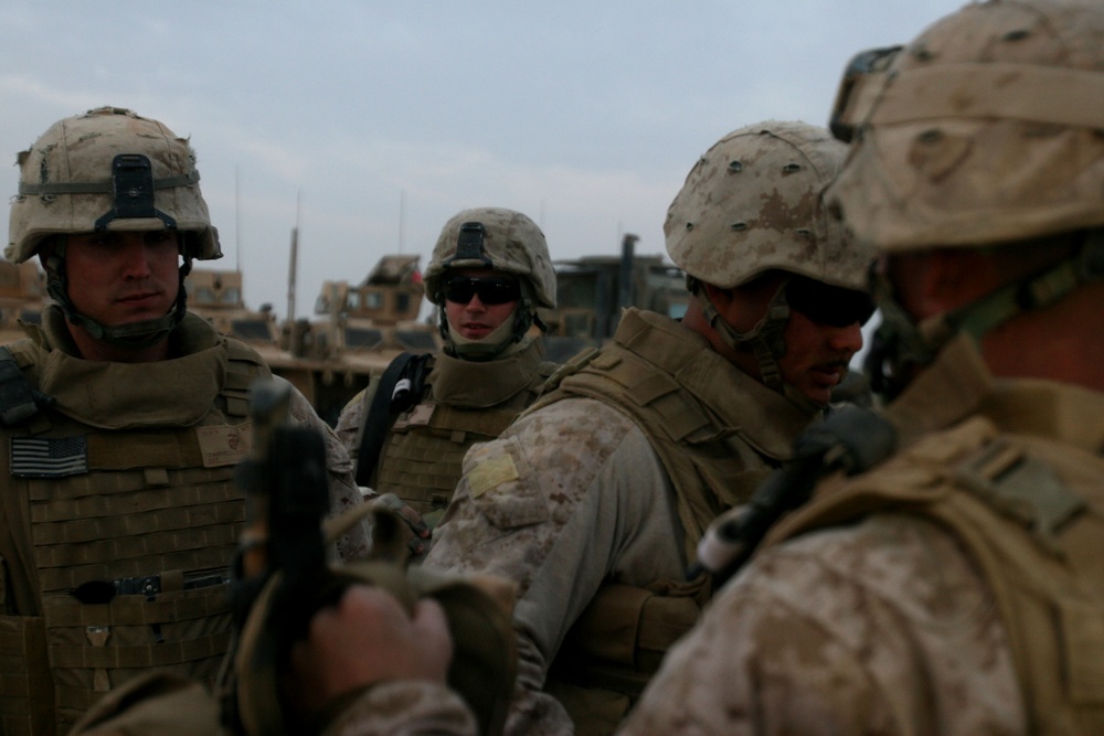 Combat Logistics Battalion 3 Marines resupply 2nd Battalion, 3rd Marines