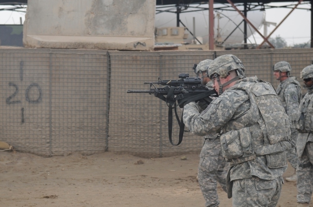 ‘First Lightning’ Battalion soldiers train on advanced marksmanship