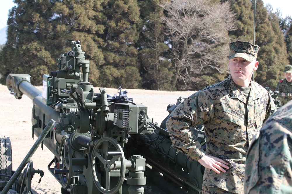 Gun team exhibits M777 Howitzer capabilities