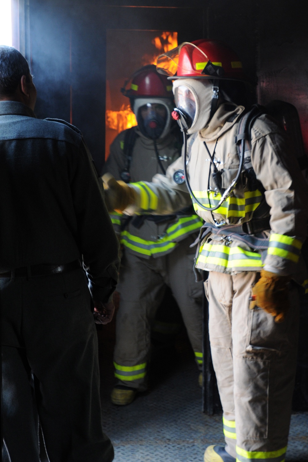 Afghan fire fighters learn new fighting techniques