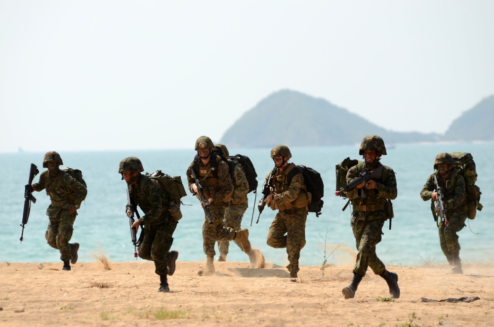Republic of Korea, Thai, US Marines conduct amphibious assault