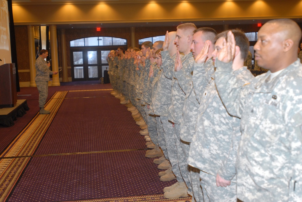 Kentucky National Guard re-enlists more than 30 high-speed Soldiers