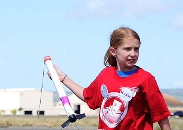 STARBASE Atlantis Students Launch Rockets