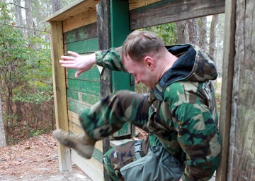 24th MEU Marines’ walk in the woods gets gaseous