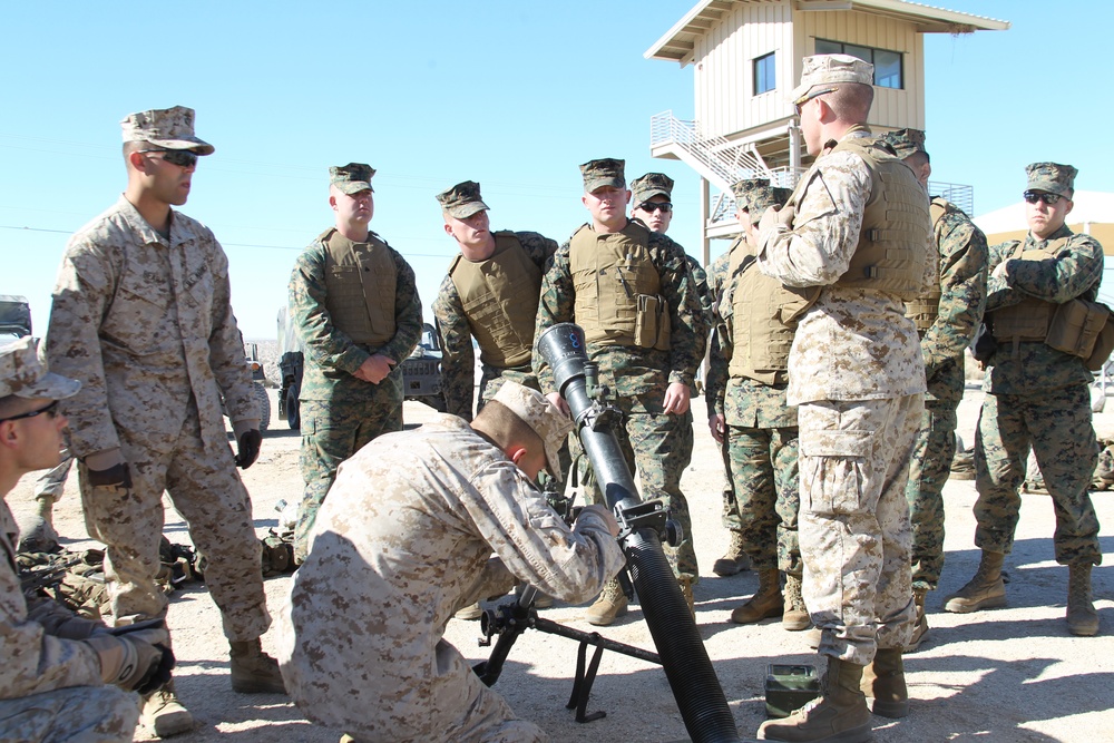 HQBN NCOs join 2/7 in mortars course