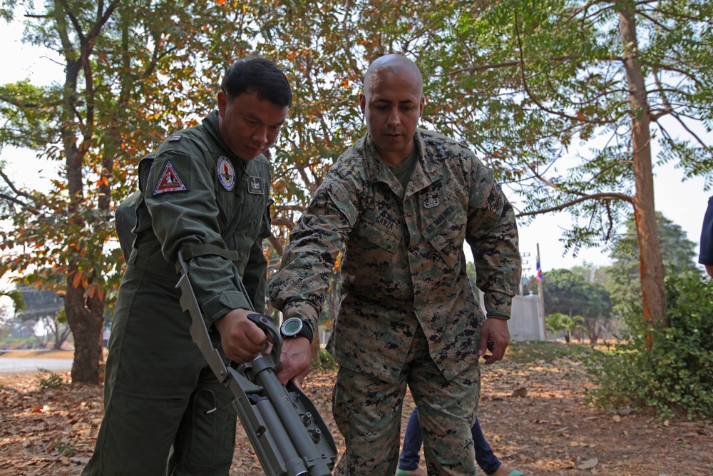 Marine Wing Support Squadron 172 and Royal Thai Air Force explosive ordnance disposal train together during Cobra Gold 2011