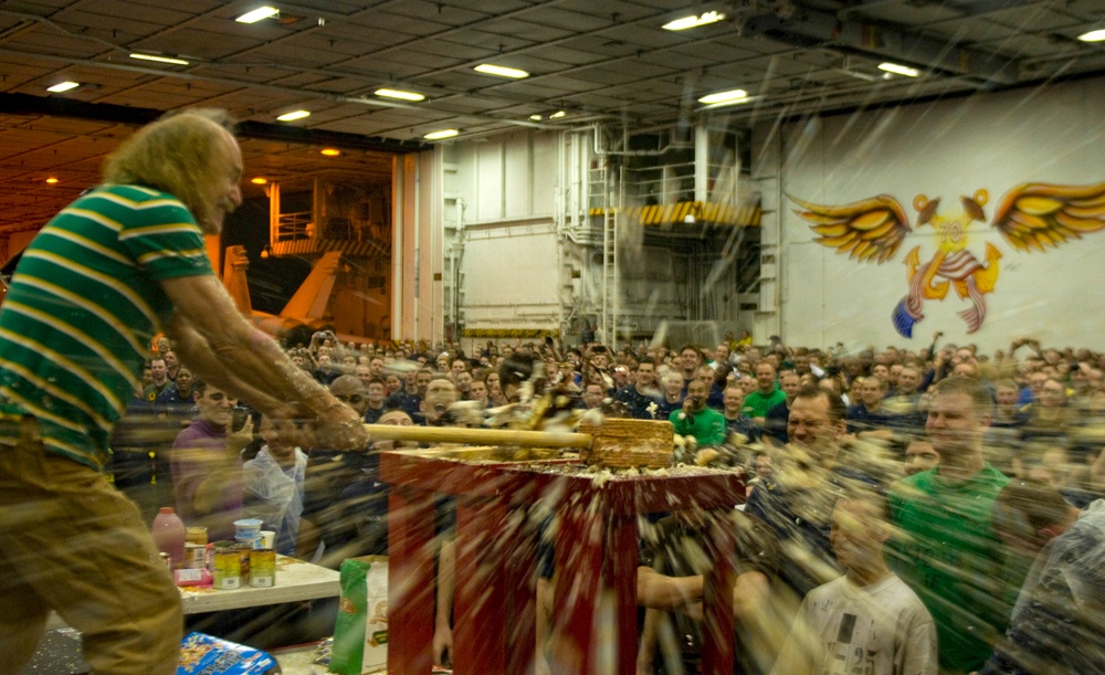 Comendian Gallagher Entertains USS Carl Vinson Sailors