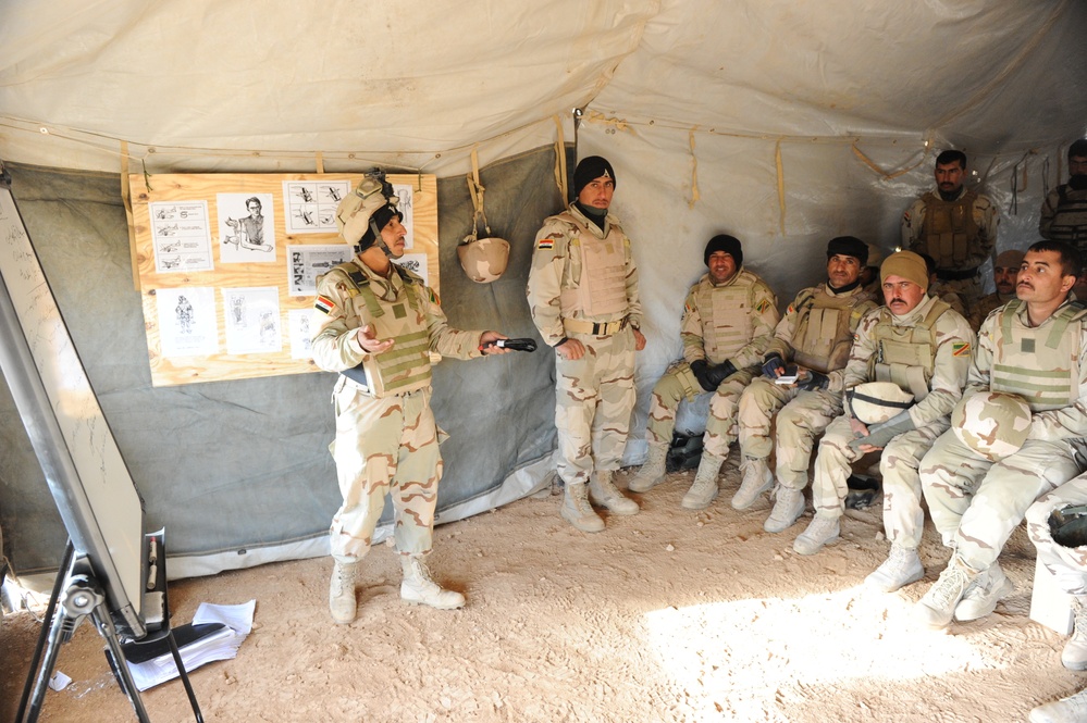 Combat Life Saving course in Camp Al Asad