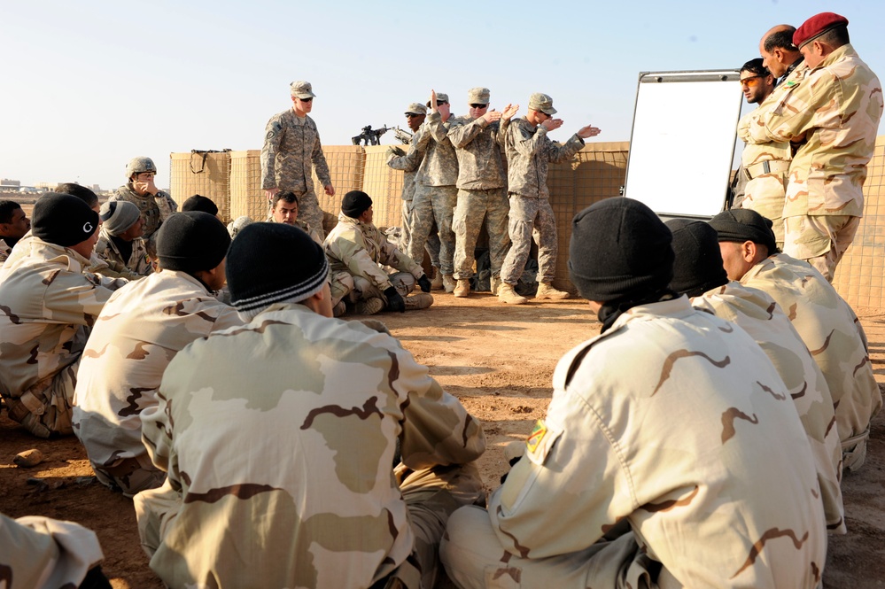 Iraqi army bounding team training