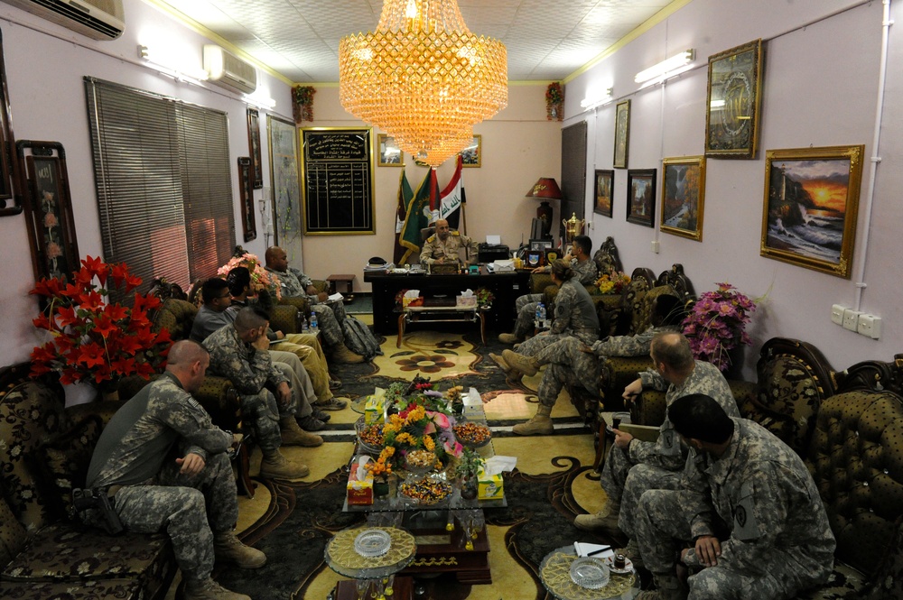 Meeting with Iraqi military officer