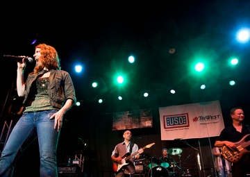 Lt. Dan Band returns to MCB Hawaii with tools to DSTRESS