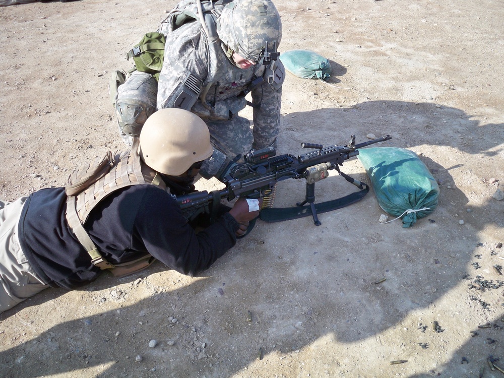 Training Together: USD-C ‘Aces’ Company brings partners to marksmanship range