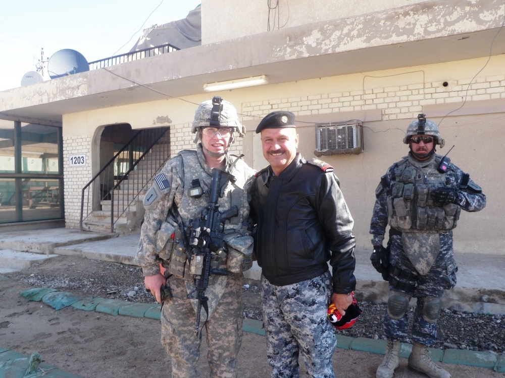 Iraqi Federal Police Division Commander visits Joint Security Station Falcon