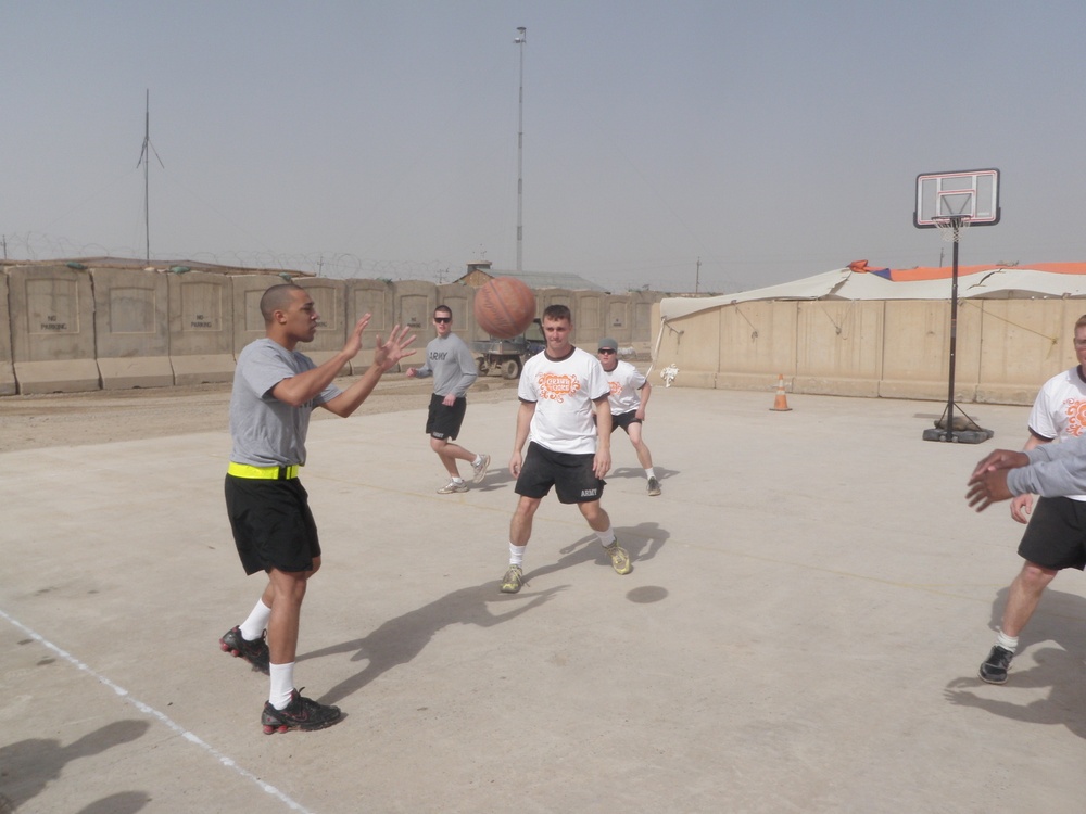 ‘Longknife’ Squadron holds 3-on-3 basketball tournament