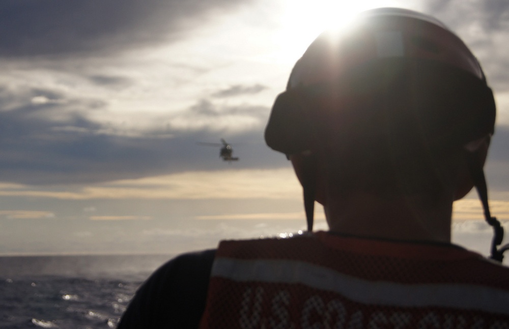 Coast Guard and Navy conduct search and rescue training